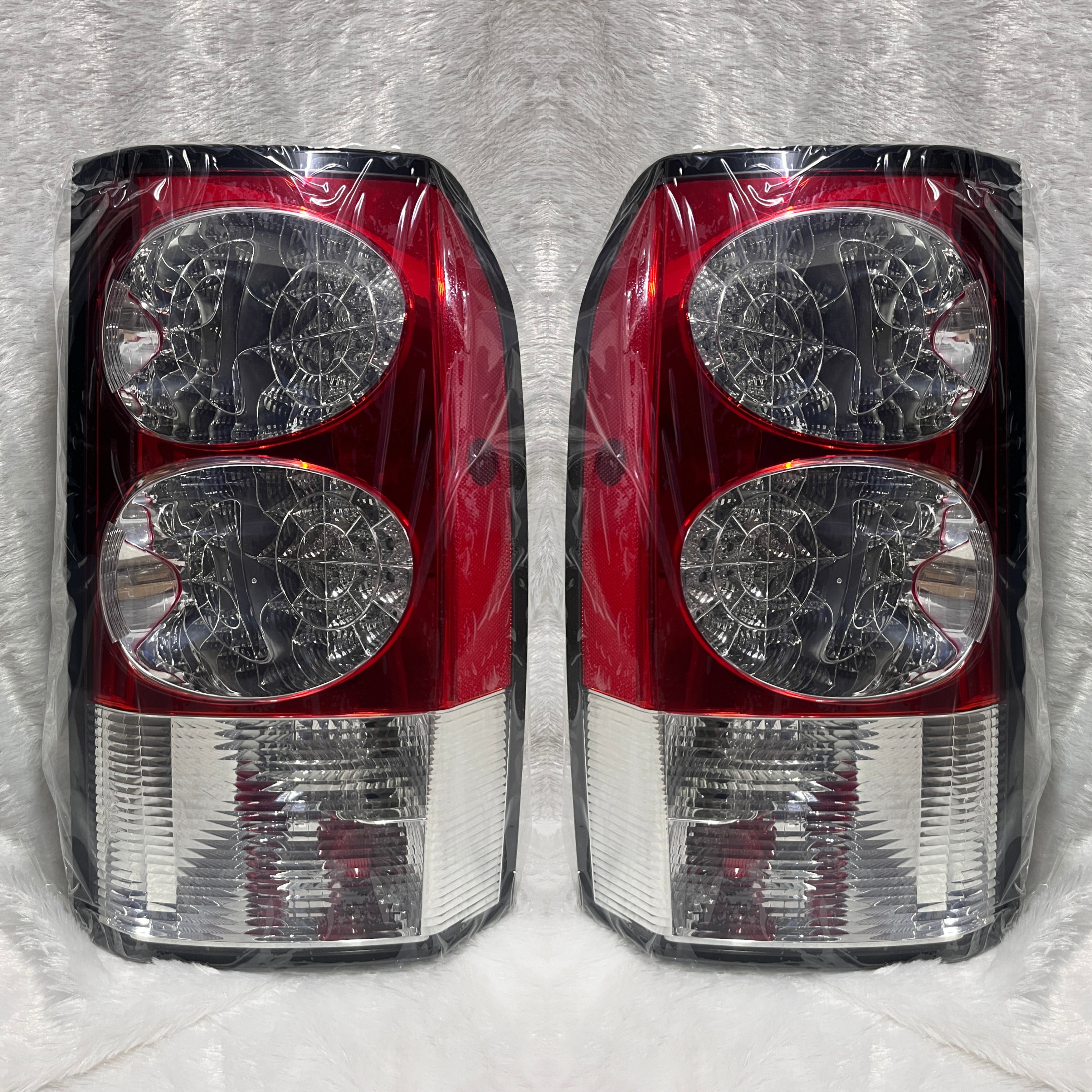LR036165 & LR036163 Land Rover Range Rover Discovery 4 (2010-2013) Premium Rear Tail Light Red Assembly